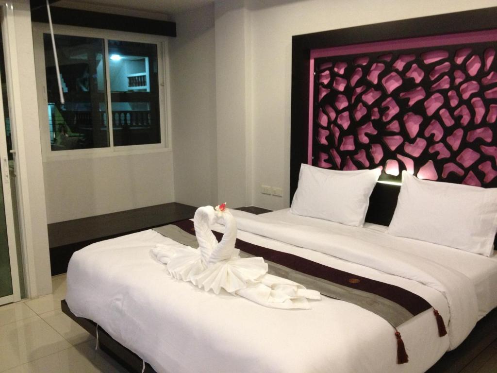 The Silk Hill Hotel Patong Δωμάτιο φωτογραφία