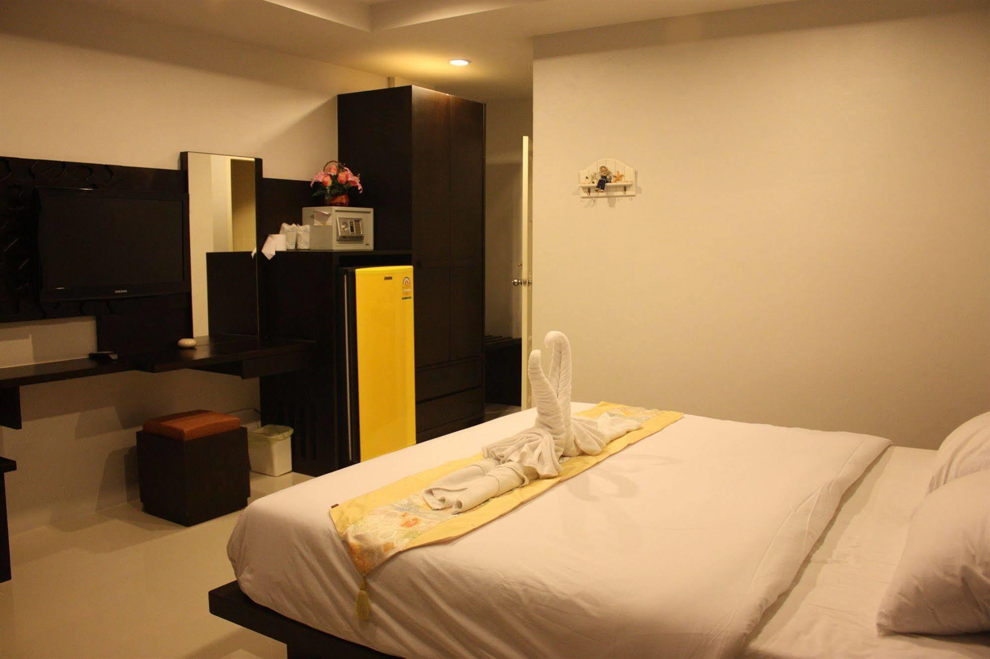 The Silk Hill Hotel Patong Εξωτερικό φωτογραφία